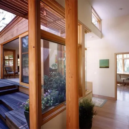Small House *